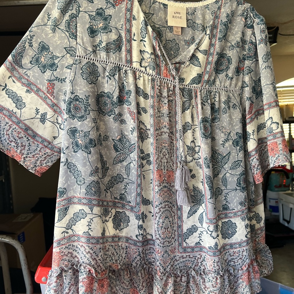 Knox Rose Boho Floral Blouse - Blue and Cream